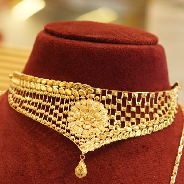 Neck chocker